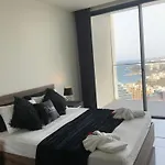 Whispering Waves At Mercury Tower With Panoramic View , 2x Pools And Gym *