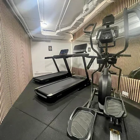 Whispering Waves At Mercury Tower With Panoramic View , 2x Pools And Gym