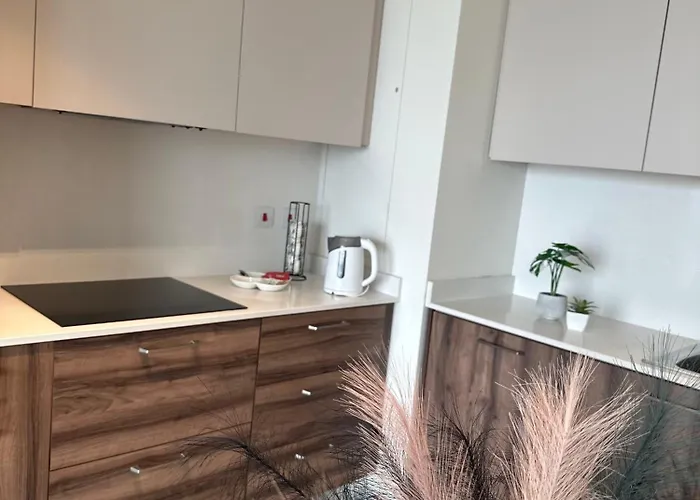 Apartament Whispering Waves At Mercury Tower With Panoramic View , 2x Pools And Gym