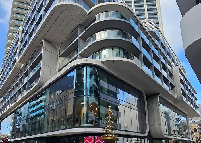 Whispering Waves At Mercury Tower With Panoramic View , 2x Pools And Gym *