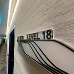 Whispering Waves At Mercury Tower With Panoramic View , 2x Pools And Gym
