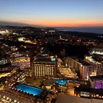 Whispering Waves At Mercury Tower With Panoramic View , 2x Pools And Gym *