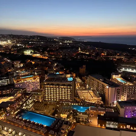 Whispering Waves At Mercury Tower With Panoramic View , 2x Pools And Gym *