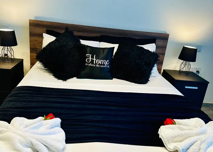 Whispering Waves At Mercury Tower With Panoramic View , 2x Pools And Gym Saint Julian's