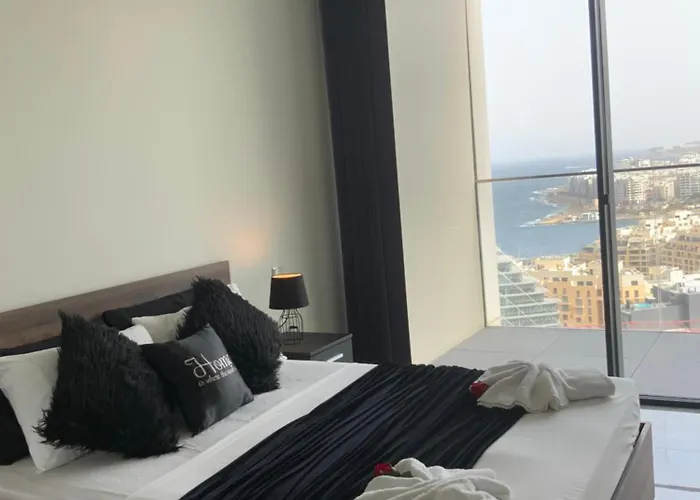 Whispering Waves At Mercury Tower With Panoramic View , 2x Pools And Gym *