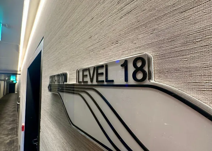 Whispering Waves At Mercury Tower With Panoramic View , 2x Pools And Gym