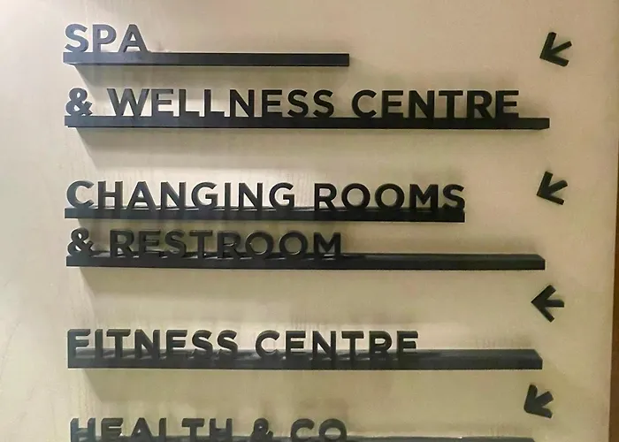 Whispering Waves At Mercury Tower With Panoramic View , 2x Pools And Gym شقة