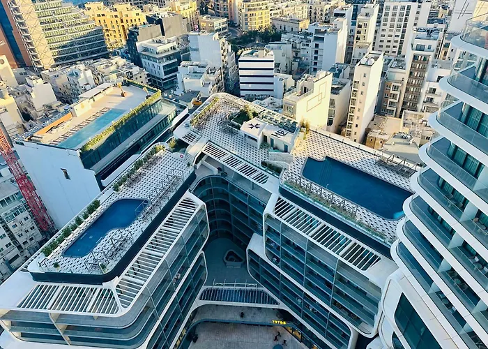 Whispering Waves At Mercury Tower With Panoramic View , 2x Pools And Gym *