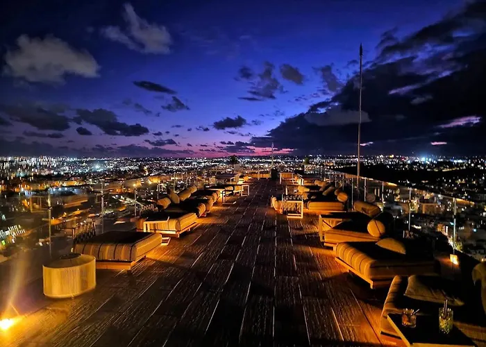 Daire Whispering Waves At Mercury Tower With Panoramic View , 2x Pools And Gym