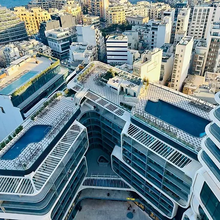 Whispering Waves At Mercury Tower With Panoramic View , 2x Pools And Gym *