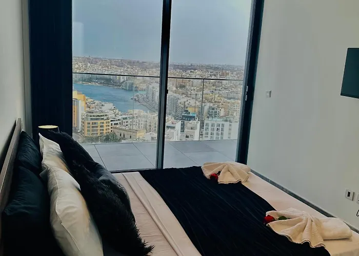 Whispering Waves At Mercury Tower With Panoramic View , 2x Pools And Gym * Saint Julian's