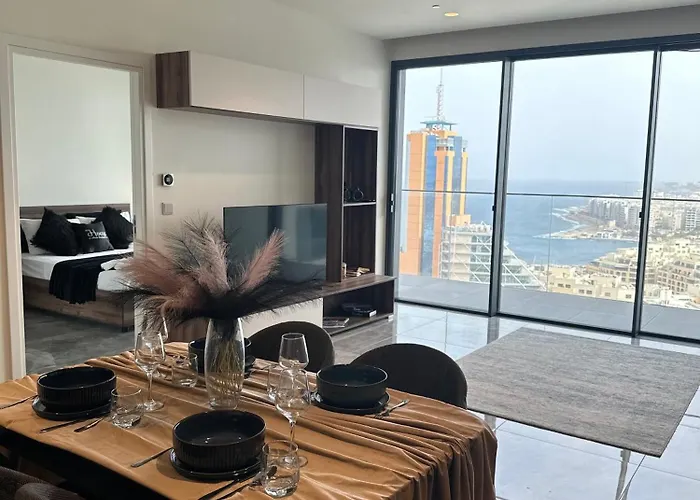 Whispering Waves At Mercury Tower With Panoramic View , 2x Pools And Gym * Saint Julian's